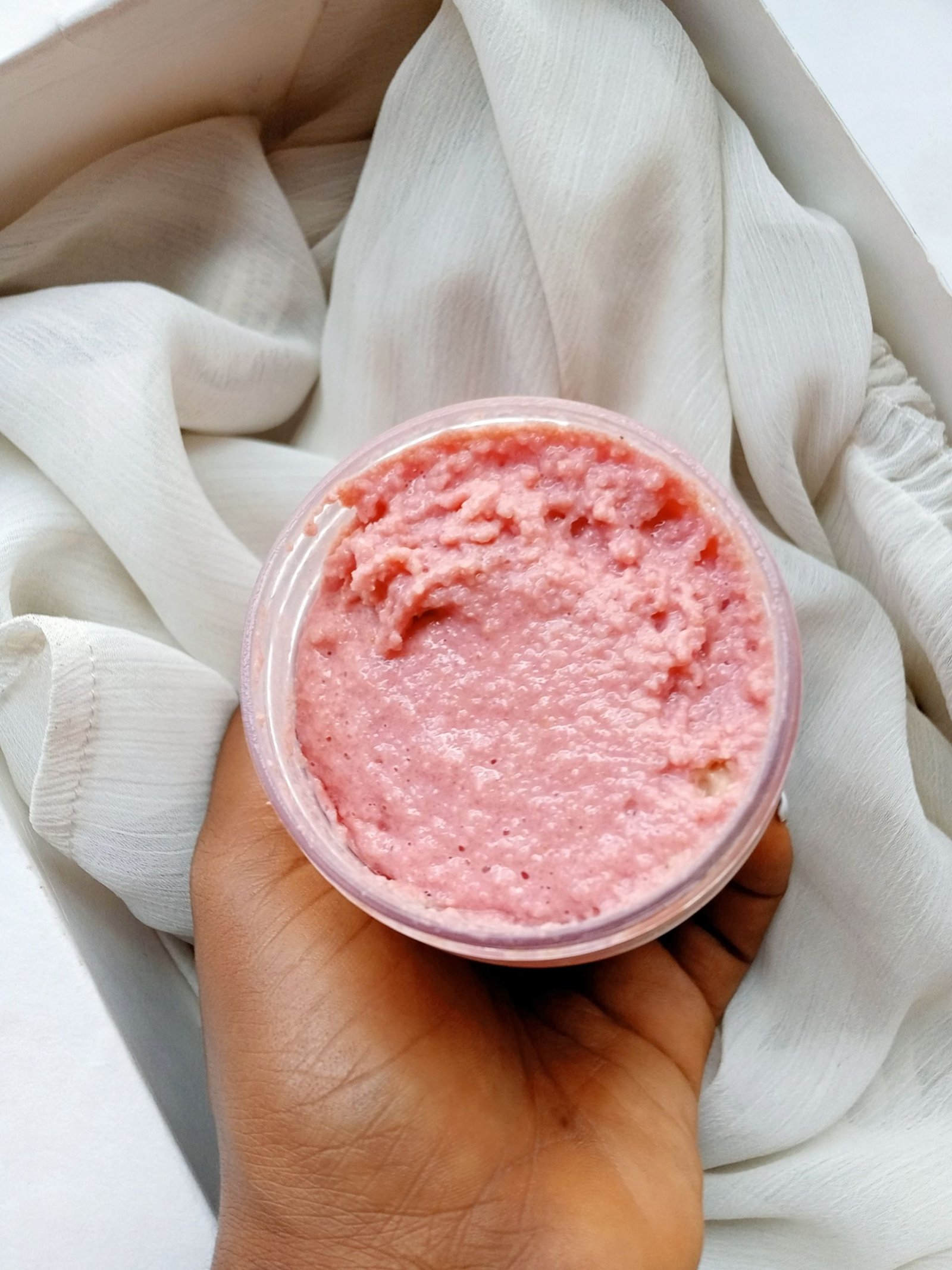 Full Body Scrub in Goa at Sama Sutra Happy Spa